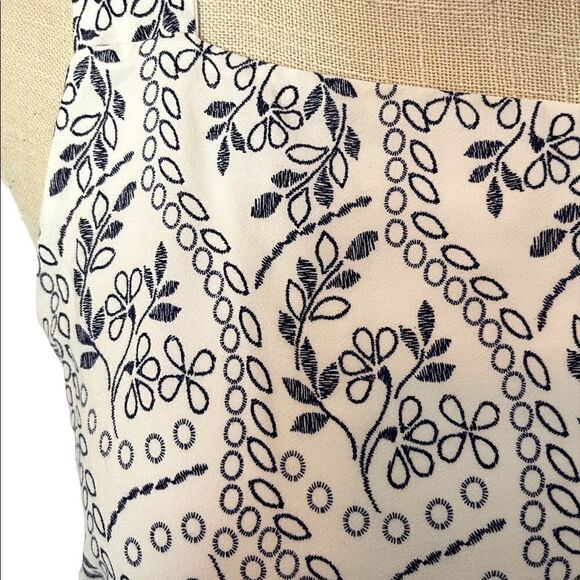 Loft  White & Navy Floral Stitch Print Cutout Back Skater Mini Dress Size 4 NWT - Picture 14 of 15